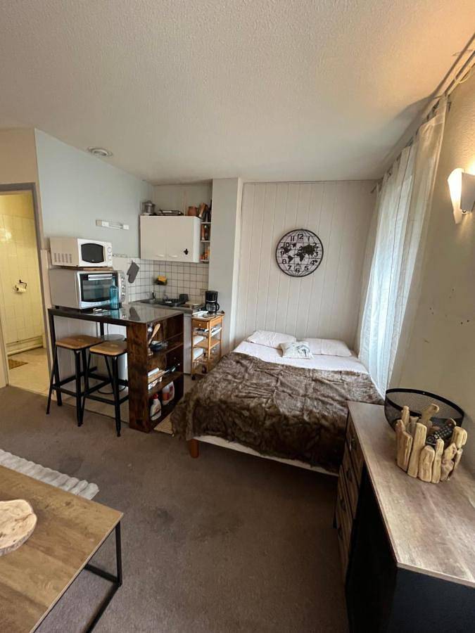 Gîte pour 4 personnes, avec vue, animaux acceptés dans Bains Du Couloubret - 2
