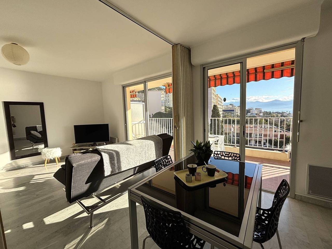 Appartement entier, Charmant studio avec terrasse, climatisé à Ajaccio in Ajaccio, Région d'Ajaccio