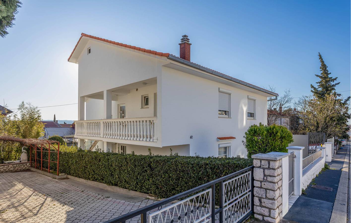 Gemütliche Ferienwohnung mit Terrasse, WLAN und Parkplatz – 1,5 km vom Strand entfernt in Selce, Primorje-Gorski Kotar