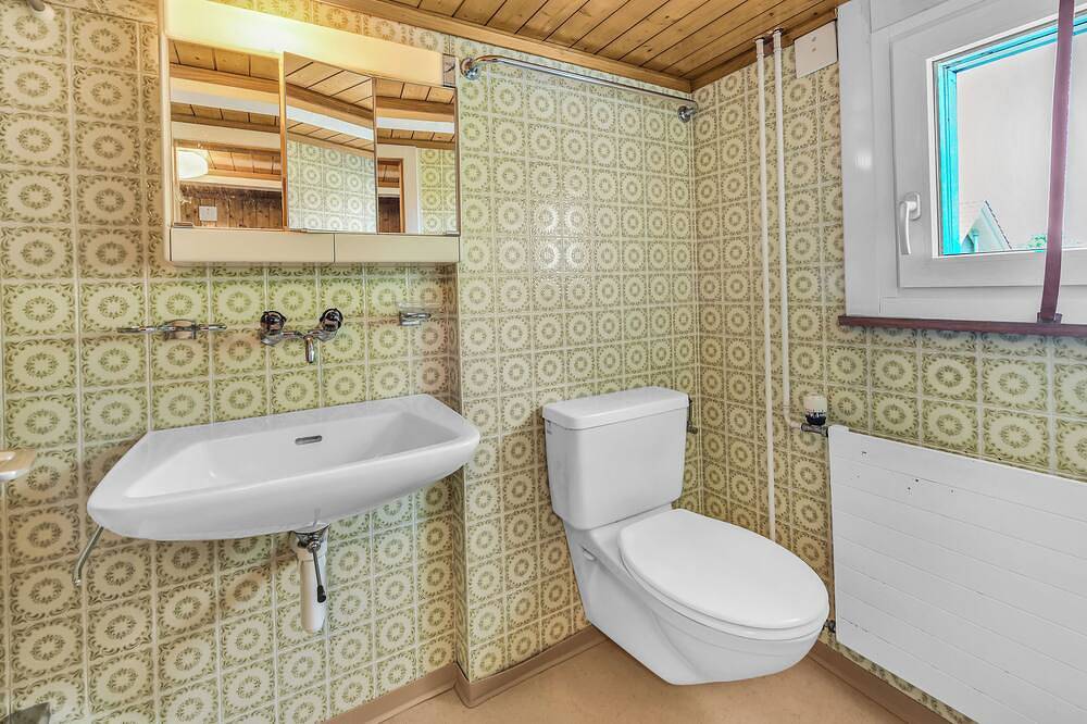 Ganze Wohnung, Traditionelles Appenzeller Haus mit atemberaubender Bodenseesicht in Wolfhalden, Vorderland