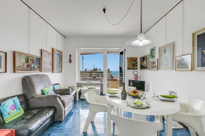Gîte pour 4 personnes, avec vue sur l’océan et balcon, adapté aux familles à San Remo - 2