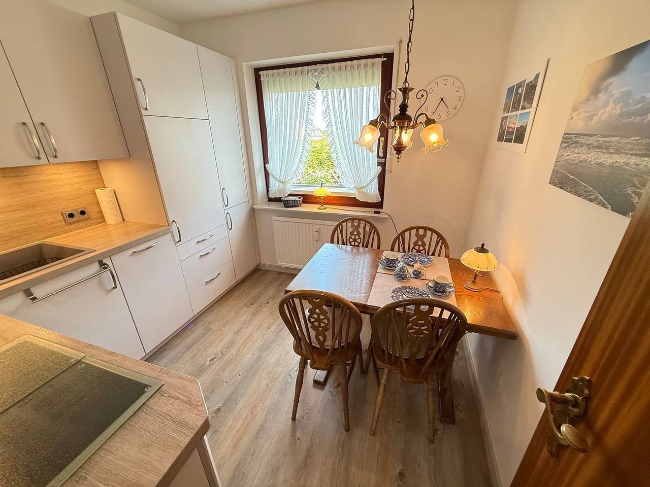 Ganze Wohnung, Komfortable Wohnung Svantje mit Terrasse und Privatparkplatz in Wenningstedt in Wenningstedt, Sylt