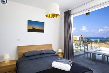 Villa for 4 People in Paphos, South Cyprus, Photo 1