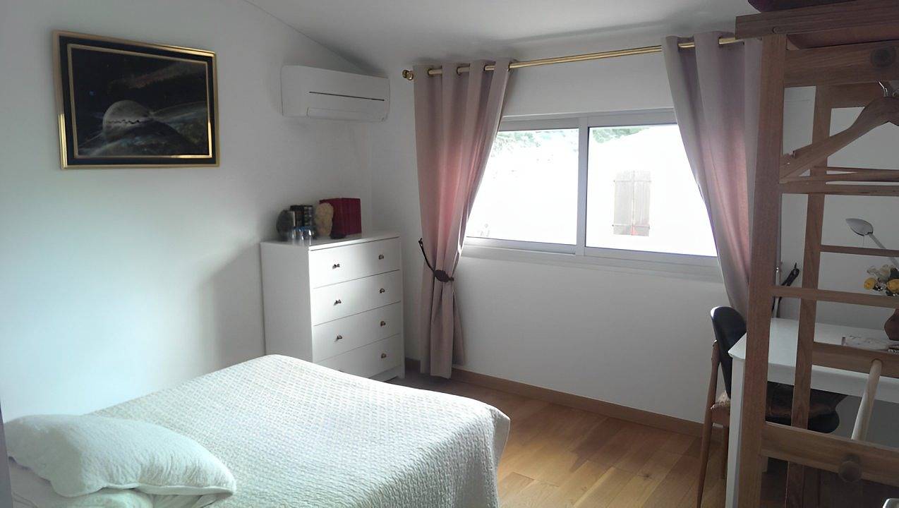 Chambres d'hôtes à Juvignac - Chambre principale in Juvignac, Côte d'Améthyste