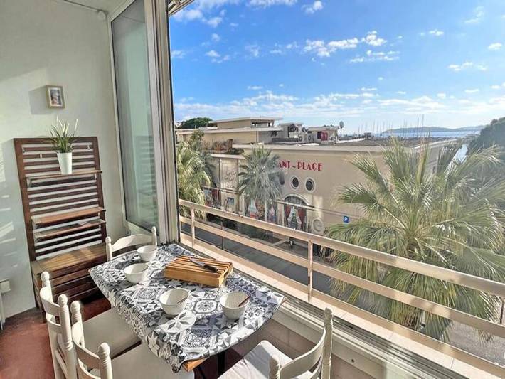 Gîte pour 6 personnes, avec terrasse, adapté aux familles dans Casino De Sainte Maxime - 3