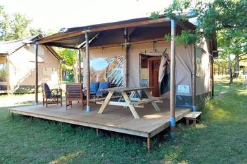 Mobil home pour 4 personnes, avec terrasse, animaux acceptés à Dévillac
