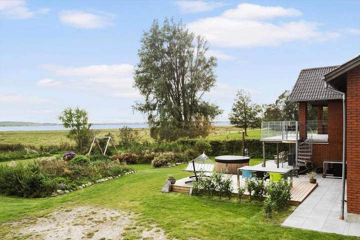 Ferienhaus für 6 Personen, mit Sauna und Terrasse sowie Garten - 1