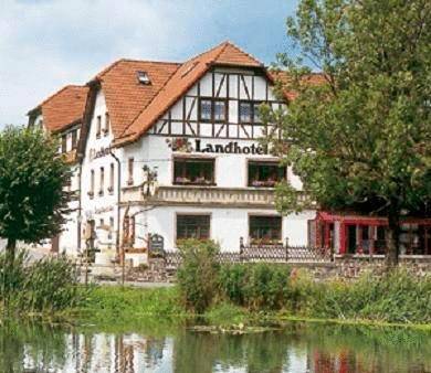 Hotel für 3 Personen, mit Terrasse und Garten sowie Sauna