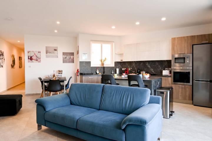 Apartamento entero, A Sunny Bay View + shared pool Gozo in Xaghra, Gozo