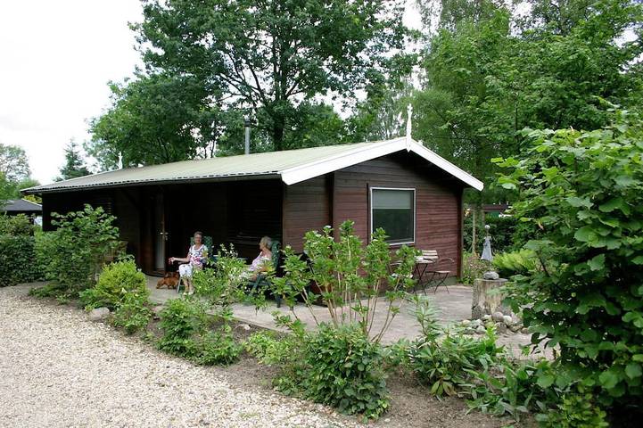 Chalet für 3 Personen, mit Garten - 1