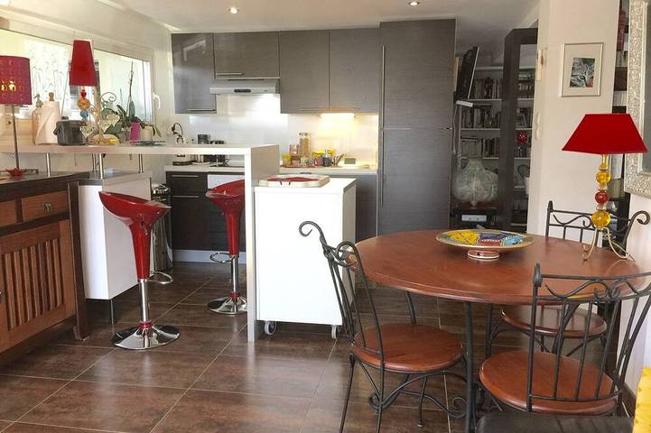 Gîte pour 2 personnes, avec jacuzzi ainsi que terrasse et jardin à Rouffiac-Tolosan