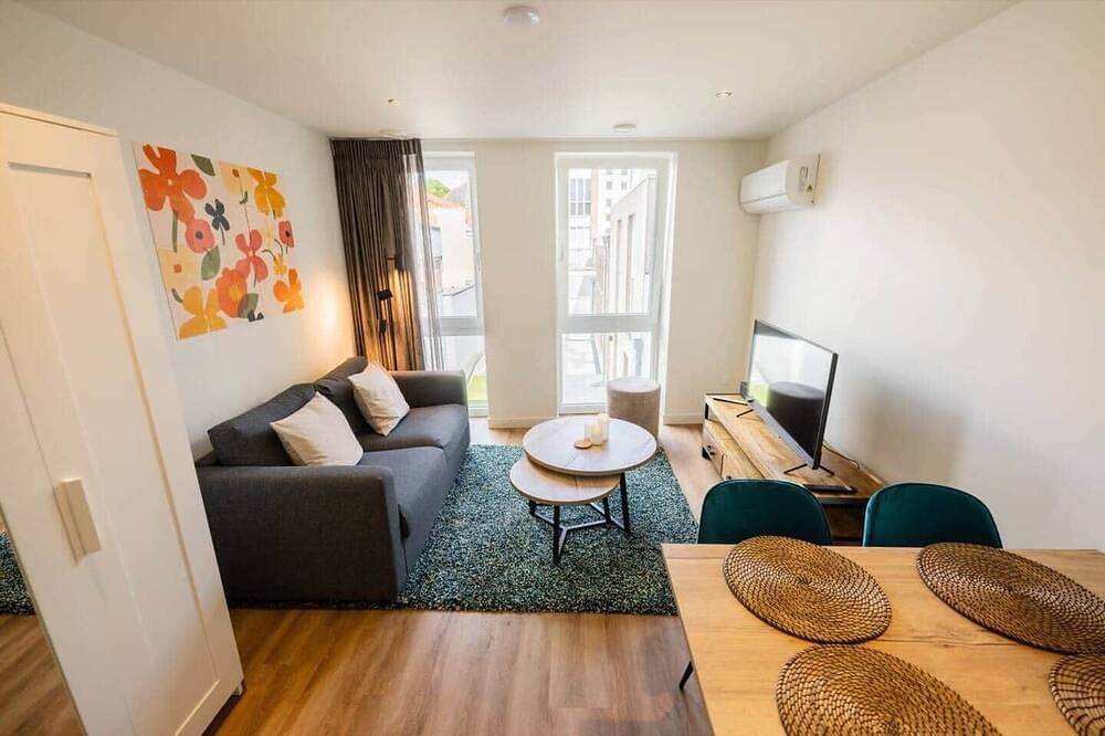 Geheel appartement, Divine 50m2 Apartment (We-39-D) in Tiel, Betuwe