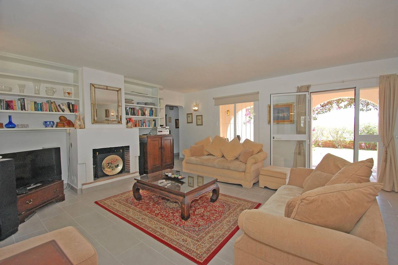 Villa 'Secreta' with Sea View, Wi-Fi and Air Conditioning in Mijas Pueblo, Mijas