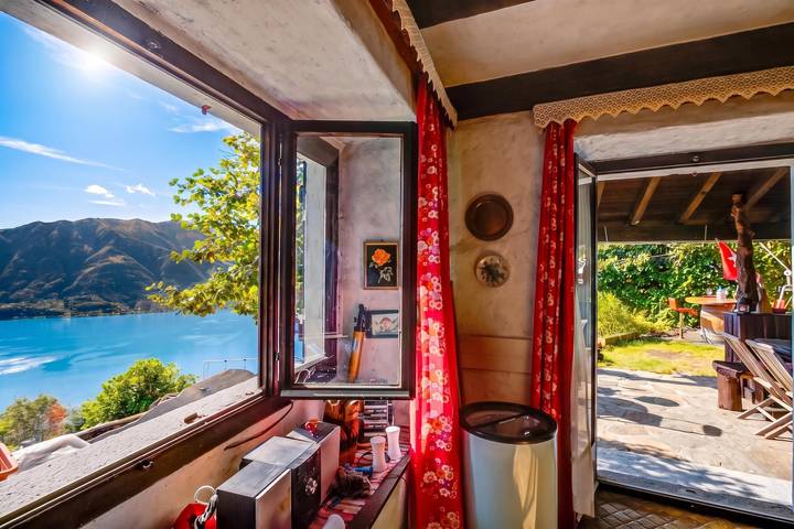 Rustico la tavolozza 360° lake view in Brione sopra Minusio, Alpes Ticineses y del Verbano
