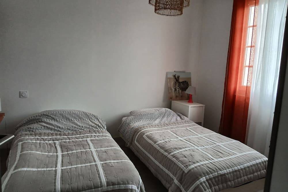 House Iguskian to Hasparren in Basque Country in Hasparren, Bayonne region