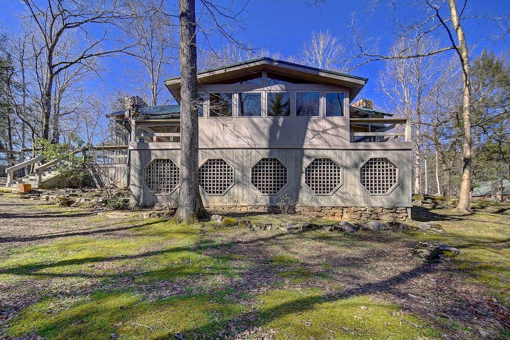 Cozy Log Cabin: 6 Mi to Great Smoky Mtns Np! in Blount County