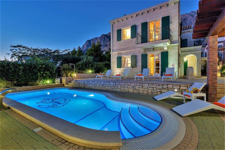 Ferienhaus für 8 Personen in Makarska