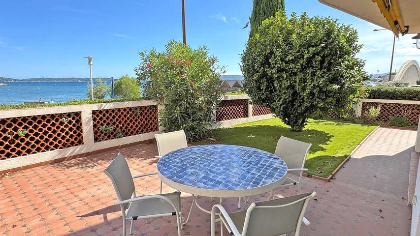 Location de vacances pour 4 personnes, avec terrasse et jardin, adapté aux familles dans Plage De La Croisette Sainte Maxime - 2