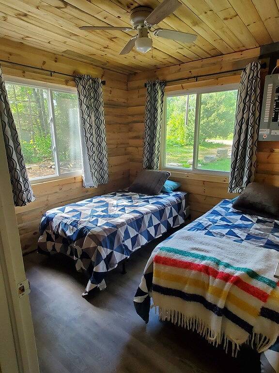 Diamond lake waterfront cottage just west of Bancroft in Hastings Highlands, Algonquin Provincial Park