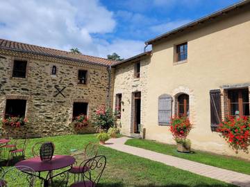 Chambre d’hôte pour 3 personnes, avec vue et jardin dans Chemillé-en-Anjou