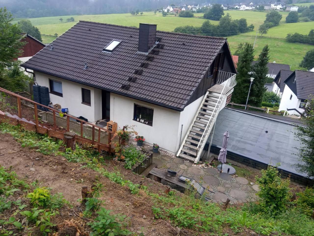 Ganze Ferienwohnung, Ferienwohnungen am Sonnenhang - Ferienwohnung am Sonnenhang: Dachgeschoss in Reuschenbach, Hausen (Wied)