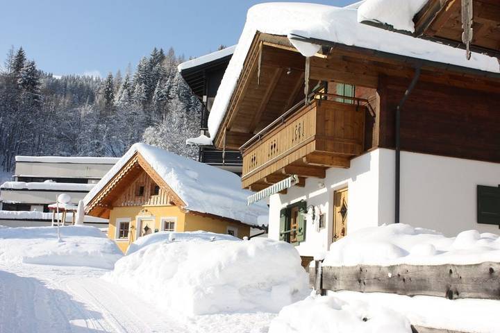 Ferienhaus für 4 Personen, mit Balkon und Terrasse sowie Garten und Sauna in Maria Alm - 2