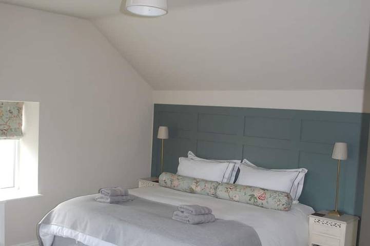 Peak District Luxury Cottage, WiFi, vue imprenable sur le lac sur Carsington in Hopton (Derbyshire), Derbyshire