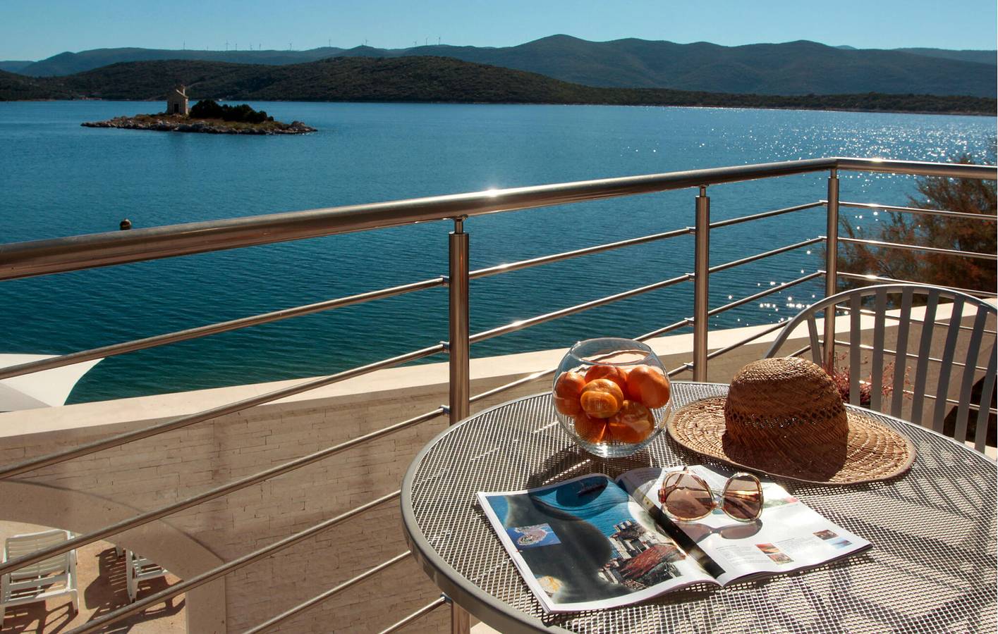 Ganze Ferienwohnung, Apartment mit Meerblick, Terrasse, WLAN und Parkplatz – 1,5 km zum Strand in Klek, Dubrovnik-Neretva
