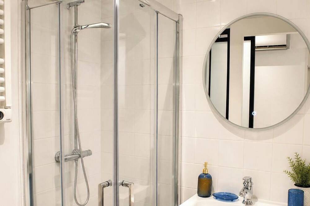 Apartamento entero, Apartamento-Baño privado con bañera-Terraza in Angulema, Charente