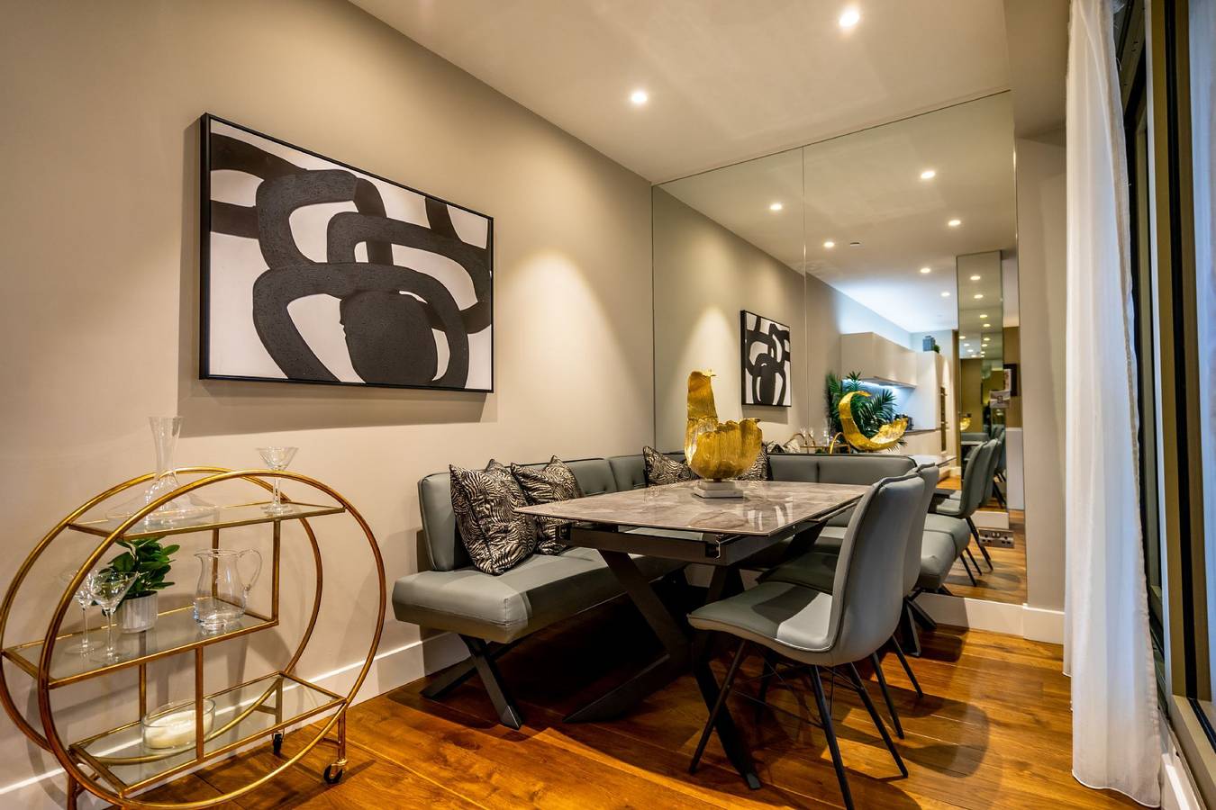 Entire apartment, The Residence @ Ryedale House in York, Yorkshire