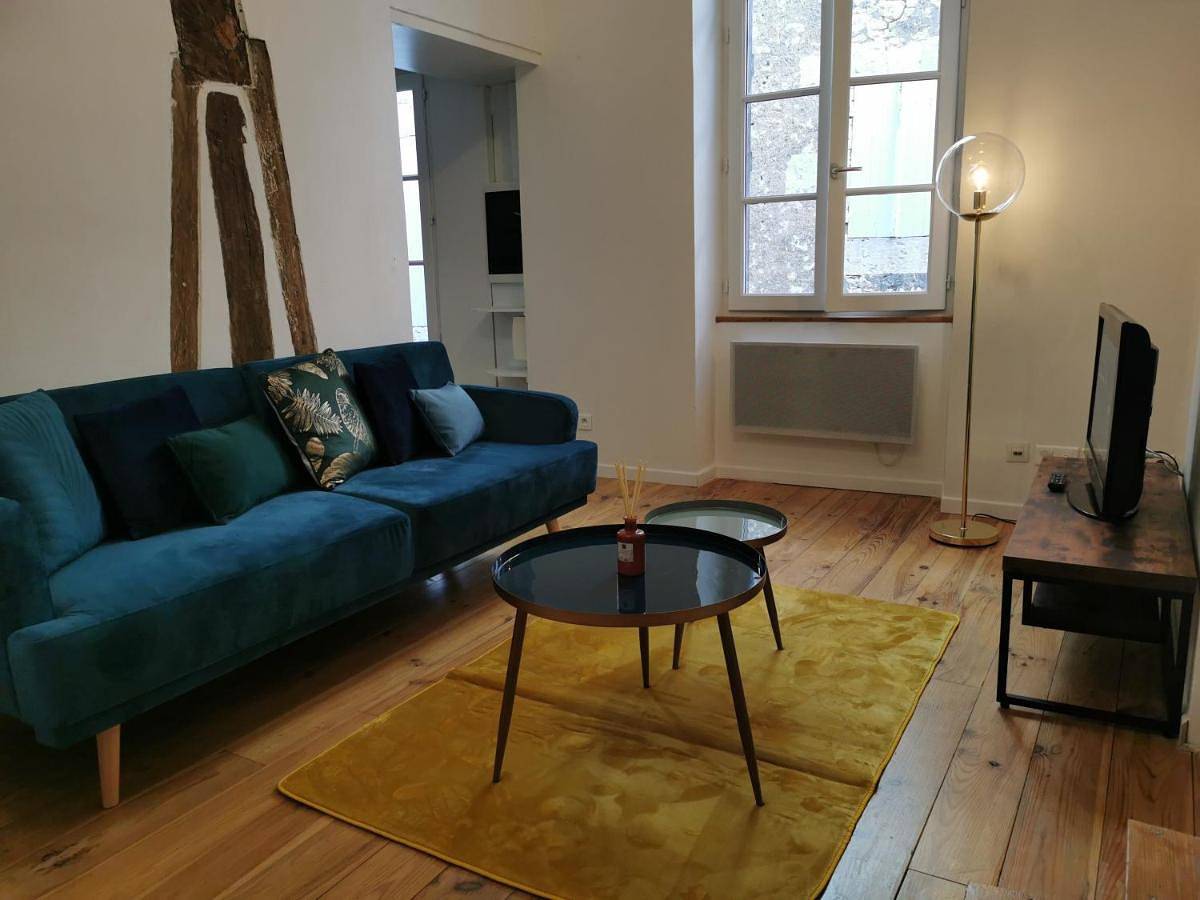 Appartement entier, Two-Bedroom Apartment in Lectoure, Gers
