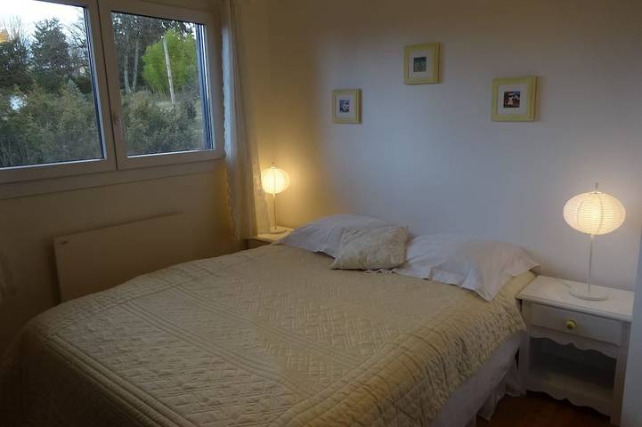 Location de vacances pour 8 personnes, avec terrasse et jardin à Mouxy - 3