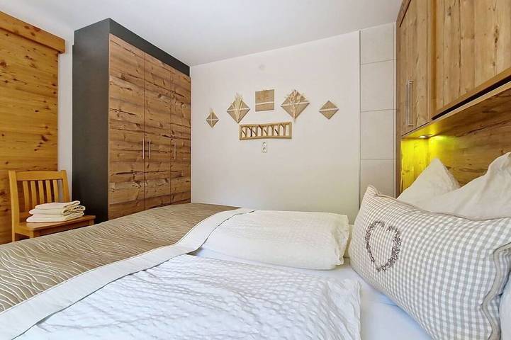 Ganze Wohnung, Schöne Wohnung für 2 Leute mit  W-Lan, Tv und Terrasse in Tuxer Alpen, Navis