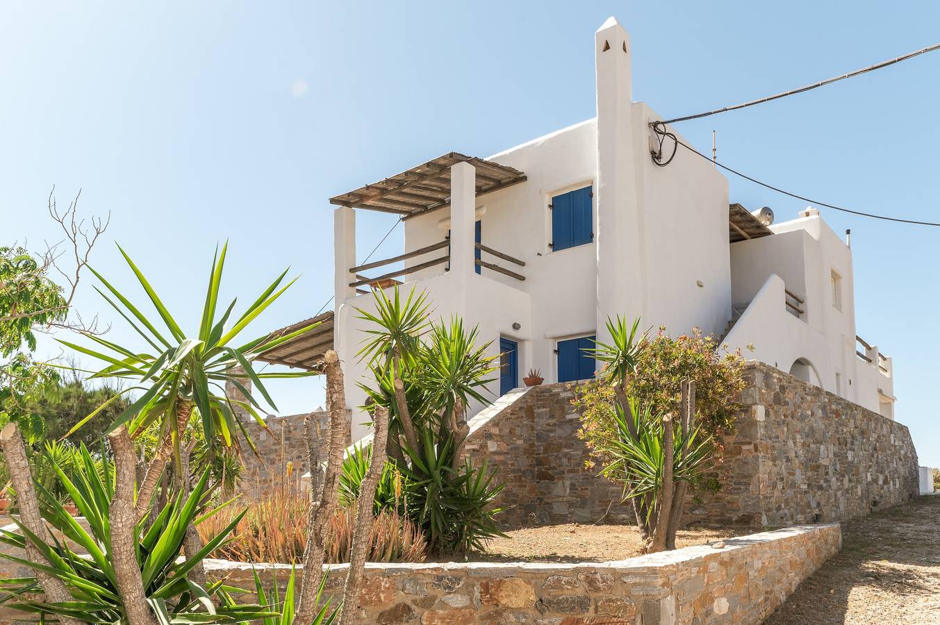 Entire studio, Studio Apartment 'Suite No 1' with Sea View, Wi-Fi and Air Conditioning in Syros