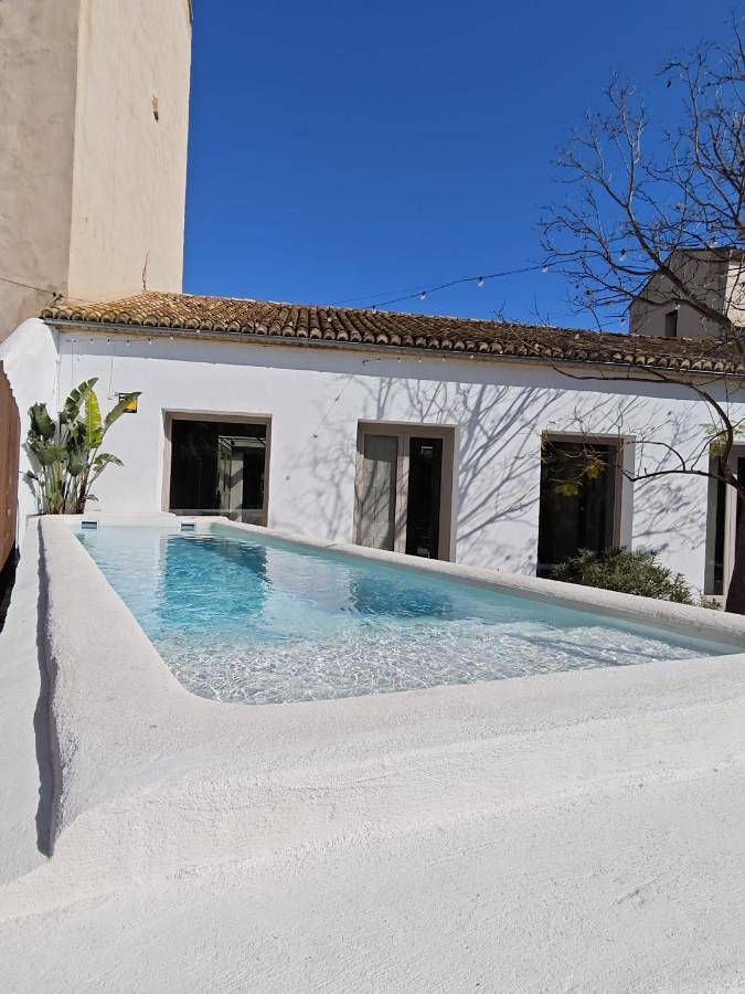 Apartamento para 4 personas, con Terraza y Jardín además de Piscina y Vistas en Paterna