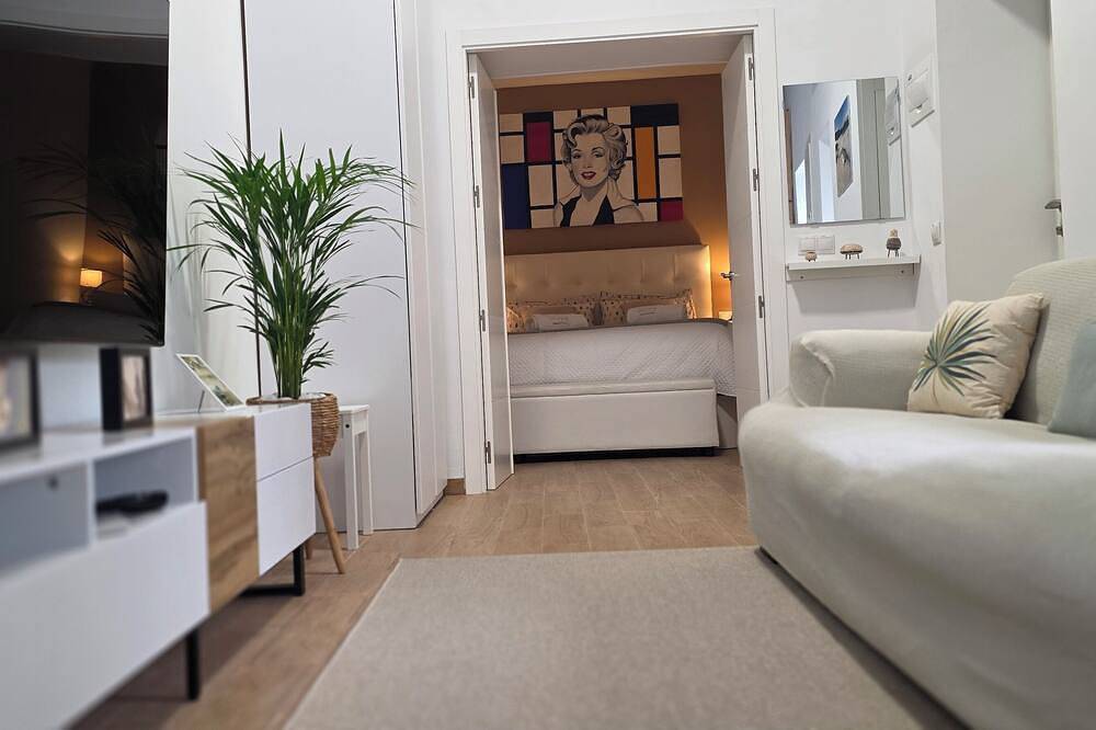 Entire apartment, Charming 2-bedroom apartment with Wifi, Ac in tranquil Alcalá de los Gazules in Alcalá de los Gazules, Los Alcornocales