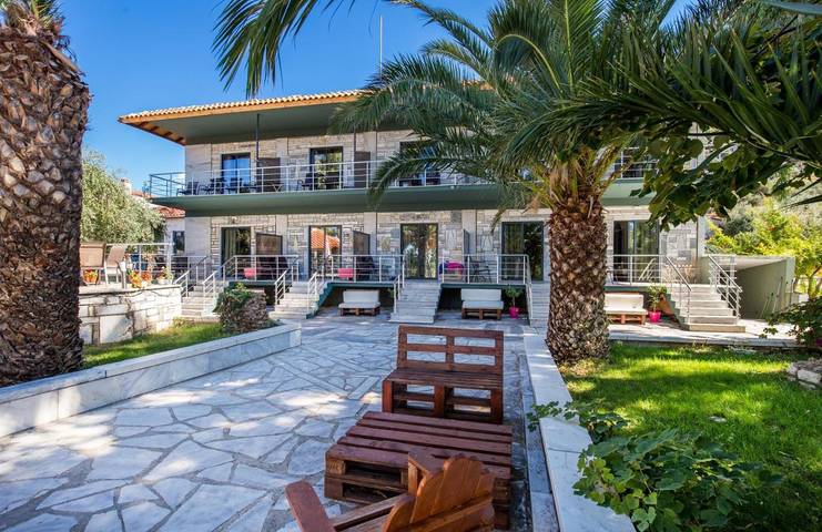 Bungalow für 3 Personen, mit Balkon und Whirlpool sowie Terrasse und Garten auf Thassos
