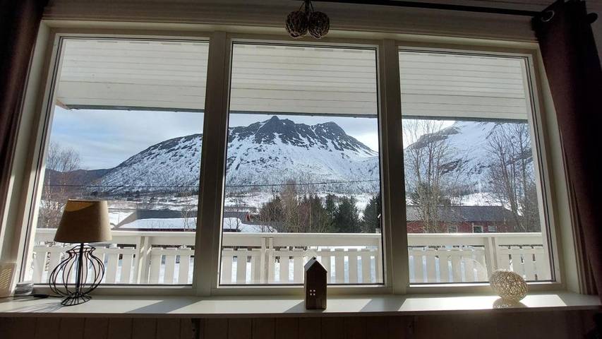 Location de vacances pour 6 personnes, avec Balcon et Terrasse ainsi que Jardin et Vue dans Berg (Norvège)