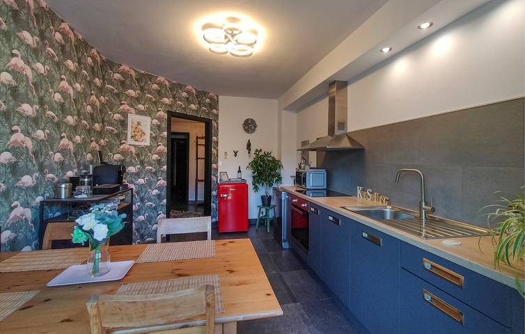 Apartamento vacacional entero, Apartamento de vacaciones para 2 personas con terraza in Bouillon, Neufchâteau region