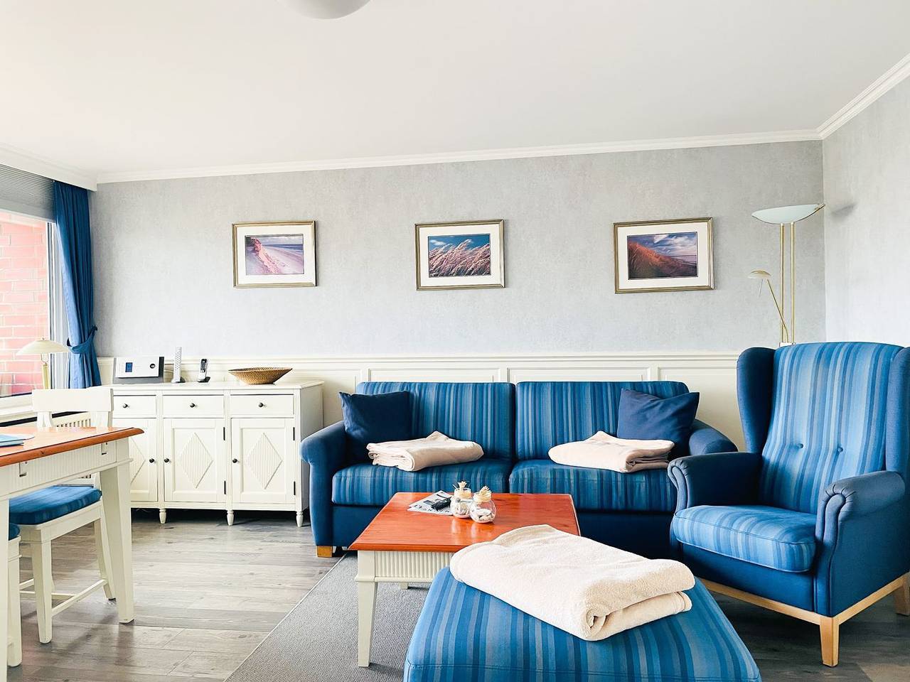 Ganze Wohnung, 2-Zimmer-Apartment mit überdachtem Balkon und "kleinem" Meerblick in Westerland in Westerland, Sylt (Gemeinde)