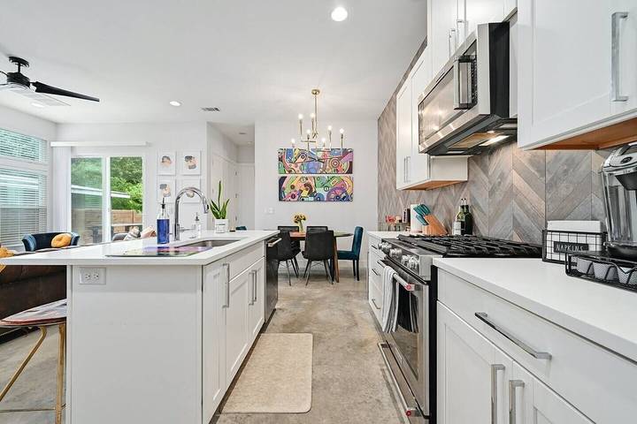 Vacation house for 8 people, with yard and balcony in Austin (TX)