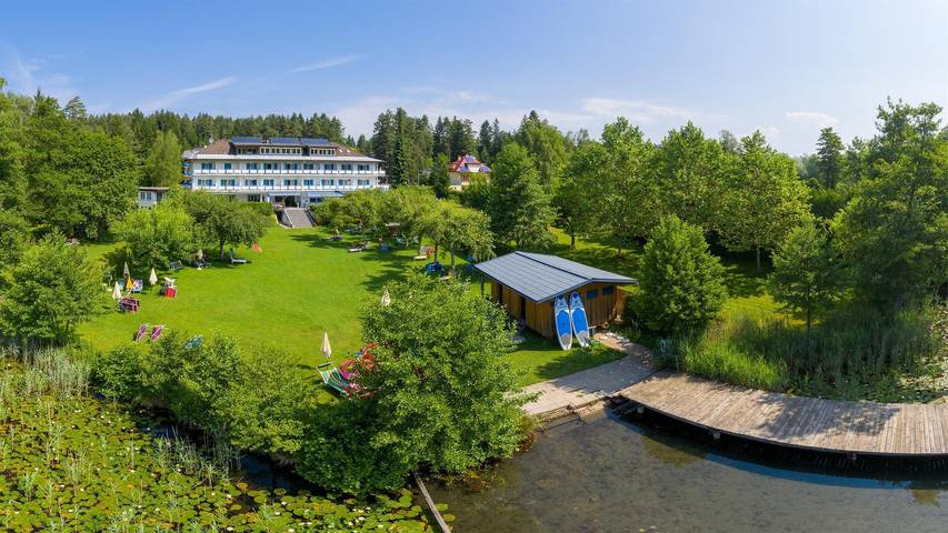 Vakantiewoning voor 2 personen, with Balkon and Terras as well as Tuin and Sauna aan de Klopeiner See
