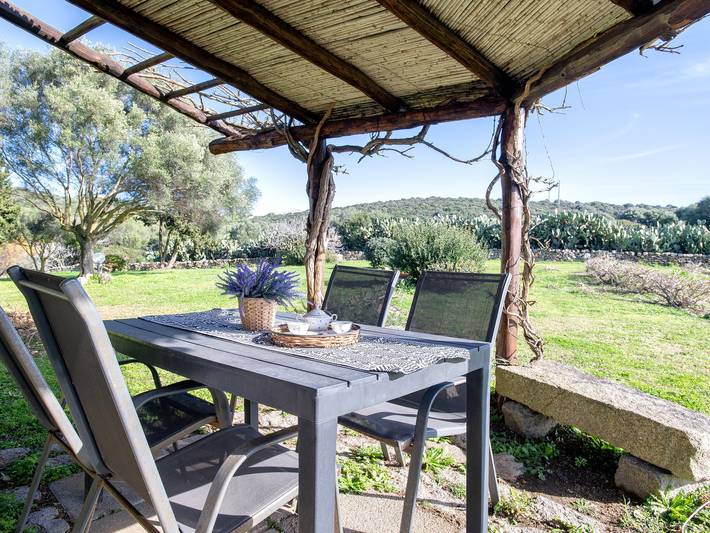 Ferienwohnung für 5 Personen, mit Terrasse und Garten sowie Ausblick in Palau (Sardinien) - 2