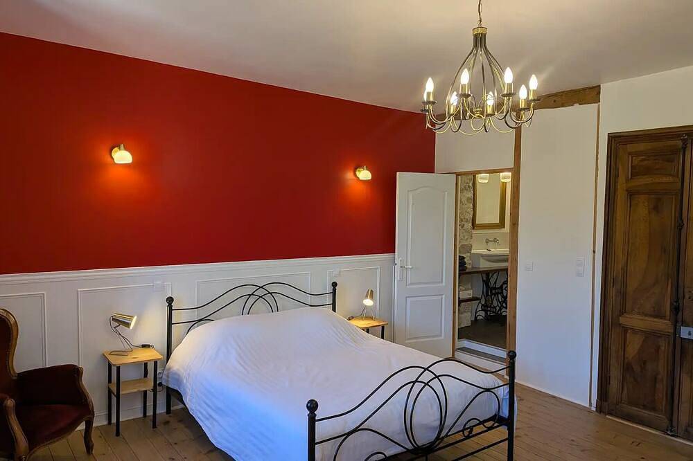 Grande chambre d'hôte confortable et élégante in Montaillou, Ariège