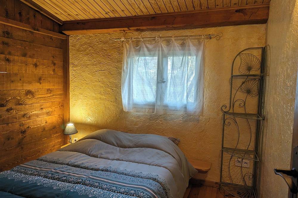 3 villas/piscine Idéal pour   familles ou Groupe  à correns 1village bio] in Correns, Région de Brignoles