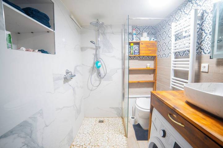 Appartement entier, A  St Germain en laye, ville impériale ! Appartement  tout confort, 10 min Rer in Saint-Germain-en-Laye, Yvelines
