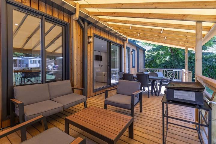 Wohnwagen für 6 Personen, mit Seeblick und Garten sowie Terrasse in der Ardèche - 3