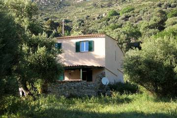 Gîte pour 6 personnes, avec jardin et terrasse à Montegrosso