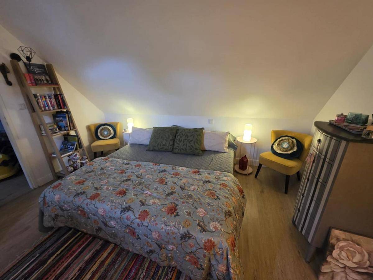 Double Room with Private Bathroom in Pruniers-en-Sologne, Sologne