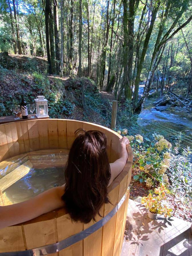 Wild Glamping Portugal com jacuzzi privado Serra de Arga, Viana do Castelo in Montaria, Distrito de Viana do Castelo